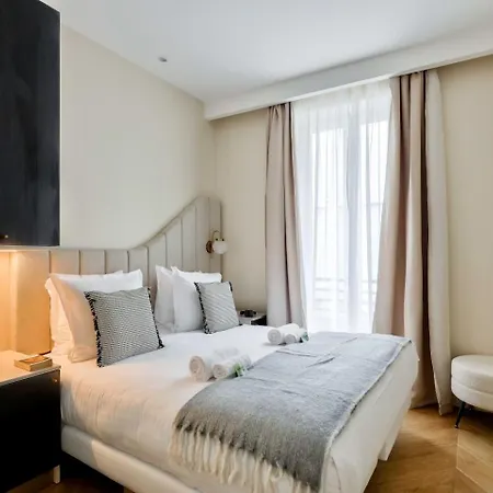 Apartment Family Retreat - Le Marais - With Ac
